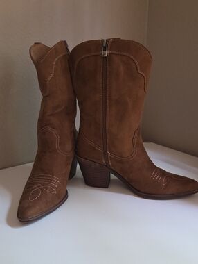 Sam & Libby Tan Suede Western Zip Ankle Boots